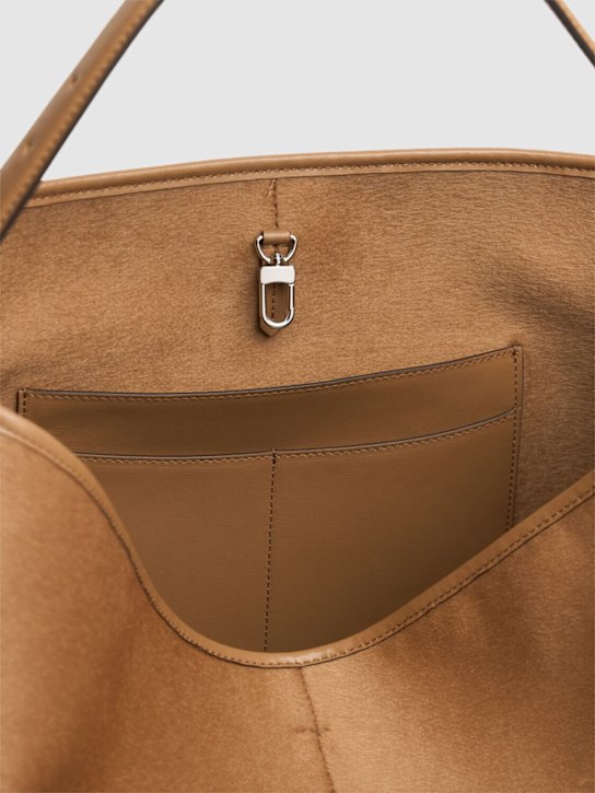 Toteme: Belted doublé wool tote bag - Camel - women_5 | Luisa Via Roma