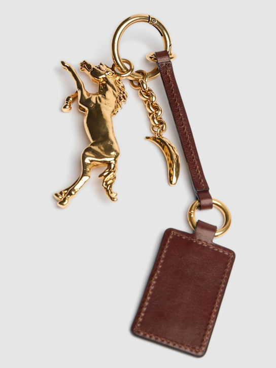 Chloé: 黄铜&皮革logo钥匙链 - Gold Color - women_2 | Luisa Via Roma