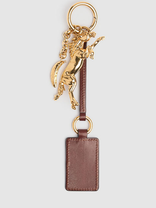 Chloé: 黄铜&皮革logo钥匙链 - Gold Color - women_4 | Luisa Via Roma