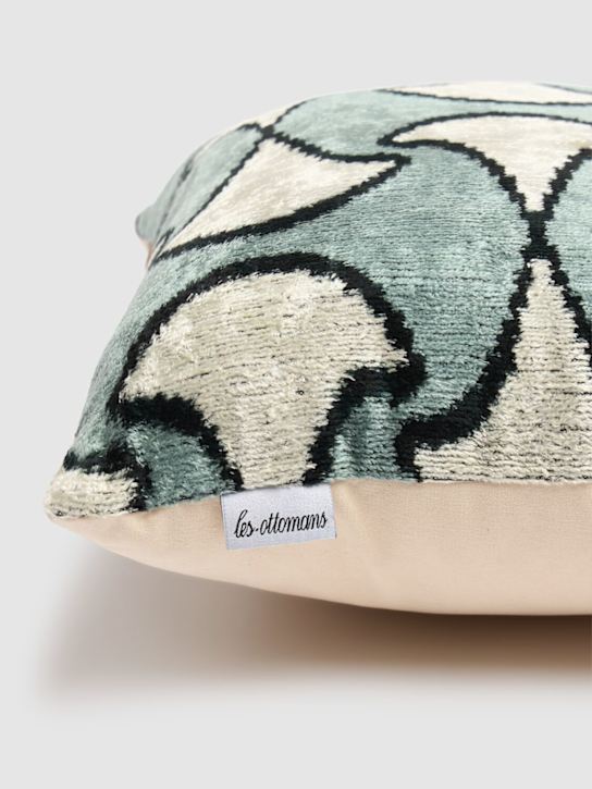 Les Ottomans: Cotton velvet cushion - Green - ecraft_2 | Luisa Via Roma