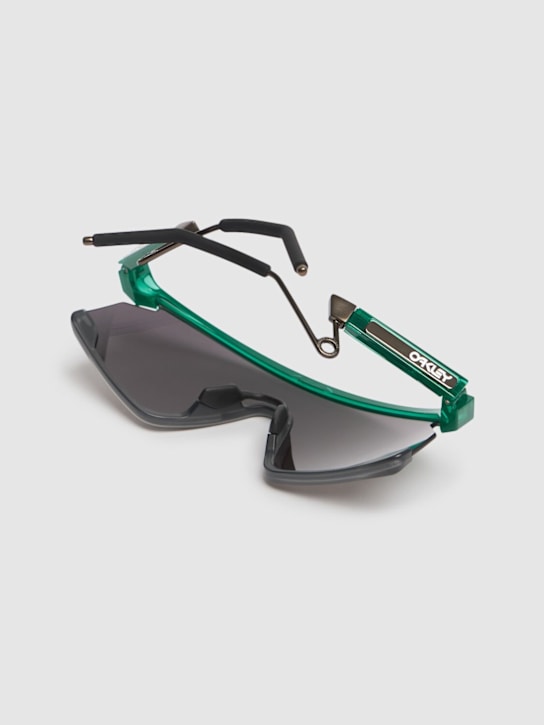 Oakley: Oakley Bxtr metal sunglasses - Mult - men_3 | Luisa Via Roma