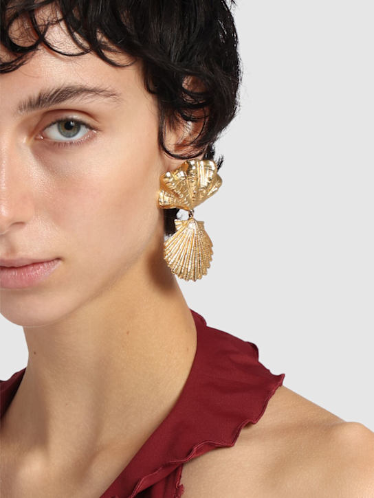 Chloé: Seashells earrings - Antique Gold - women_1 | Luisa Via Roma