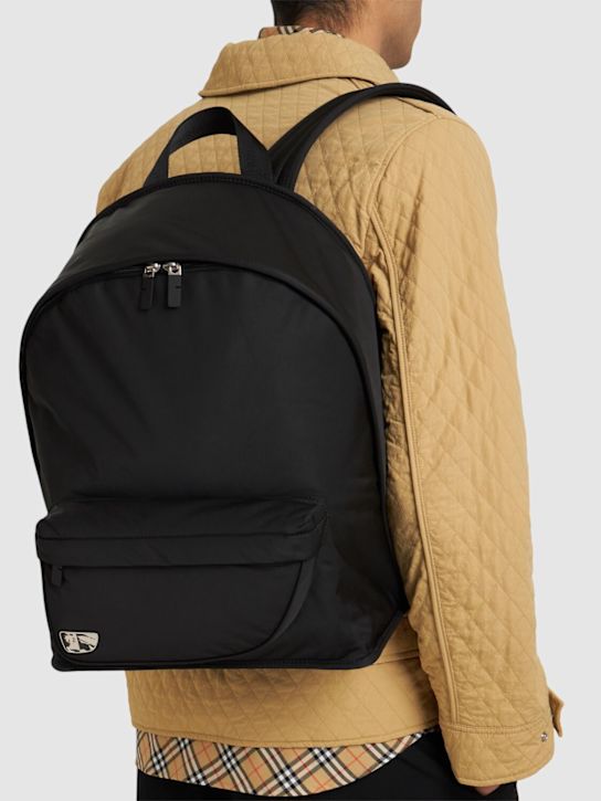Burberry: Rucksack aus Nylon - men_1 | Luisa Via Roma
