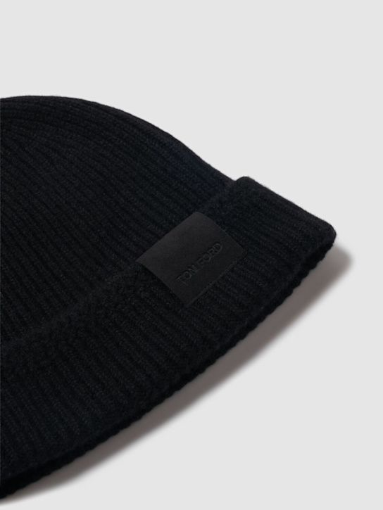Tom Ford: Cashmere beanie - Black - men_1 | Luisa Via Roma