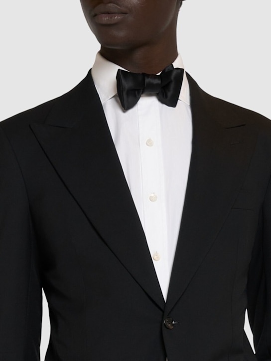 Tom Ford: Silk satin bowtie - Black - men_1 | Luisa Via Roma