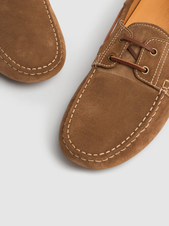 Tod's: Scarpe da barca in camoscio - Noce Chiaro - men_4 | Luisa Via Roma