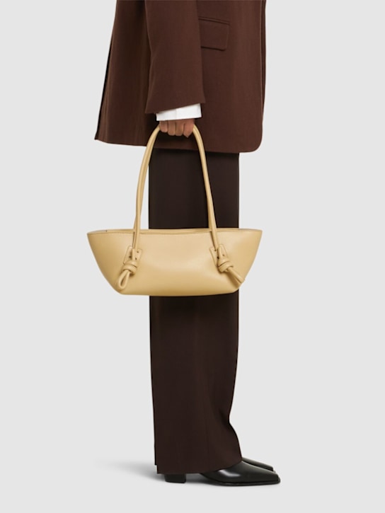 Hereu: Fleca knotted leather bag - women_1 | Luisa Via Roma