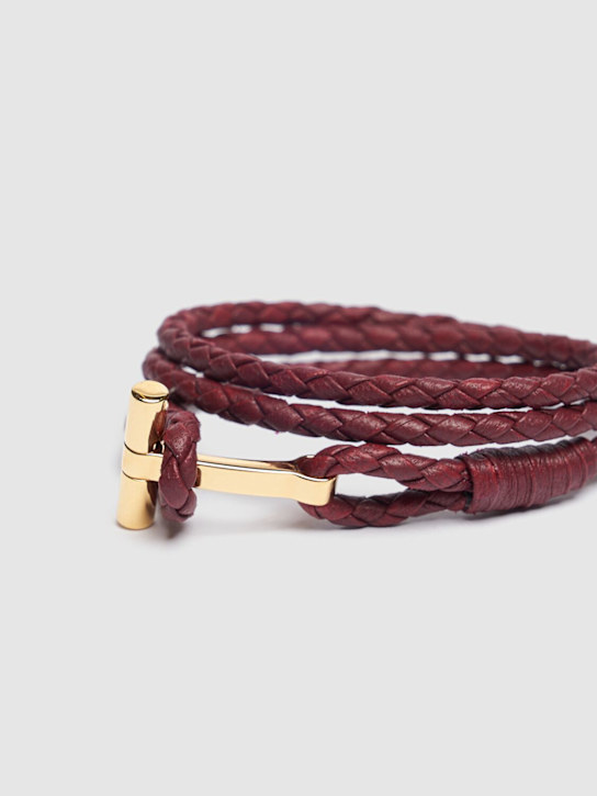 Tom Ford: Wickelarmband aus geflochtenem Leder mit T-Motiv - Ochsenblut - men_1 | Luisa Via Roma