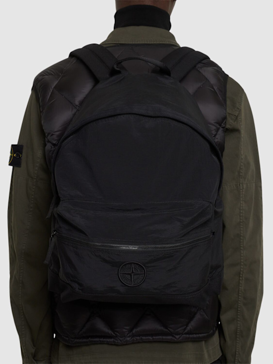 Stone Island: Logo backpack - men_1 | Luisa Via Roma