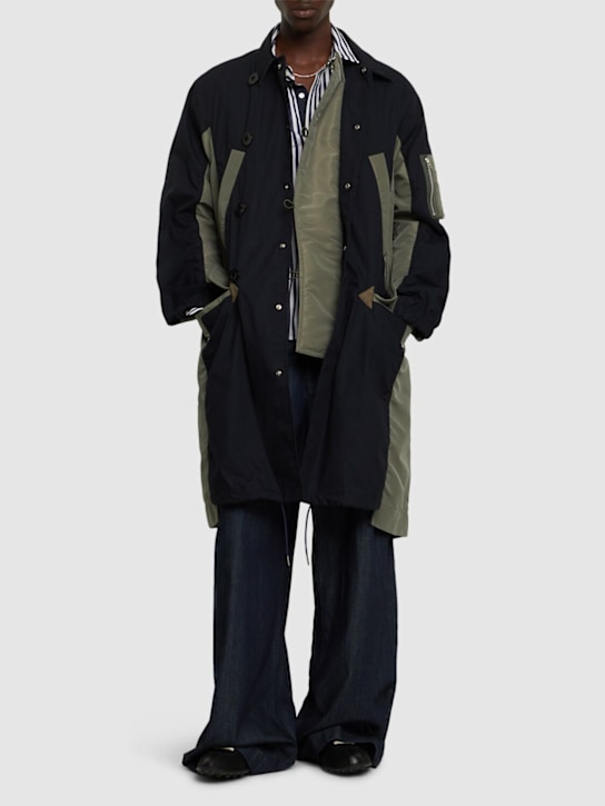 Sacai: Military cotton & nylon coat - Navy×khaki - men_1 | Luisa Via Roma