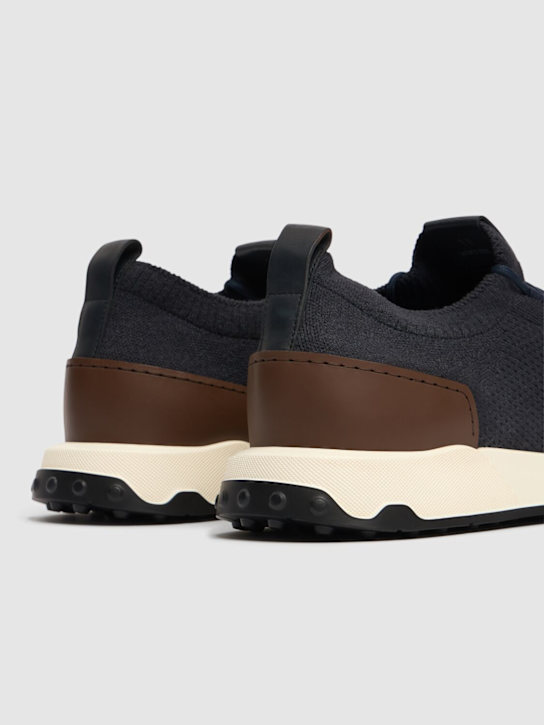Tod's: Knit low top sneakers - Notte - men_3 | Luisa Via Roma
