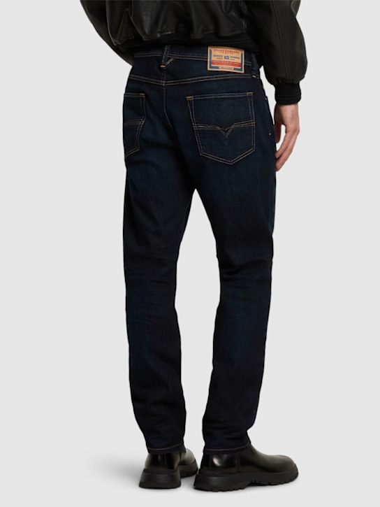 Diesel: 1986 Larkee-Beex直筒牛仔裤 - 蓝色 - men_2 | Luisa Via Roma