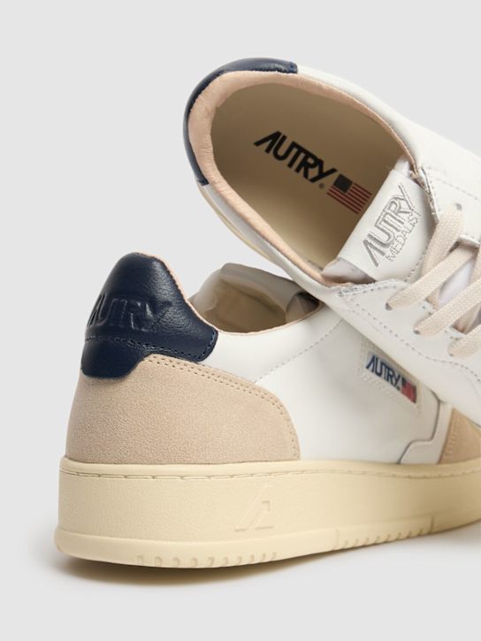 Autry: Medalist Low sneakers - White Blue - men_3 | Luisa Via Roma