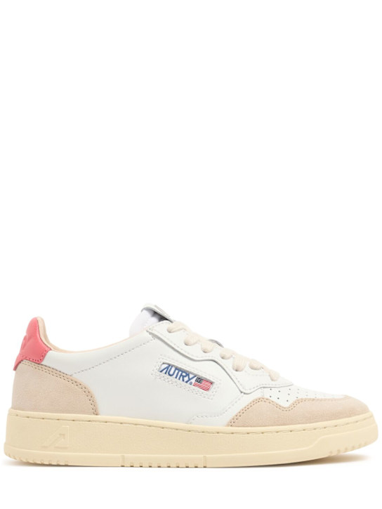 Autry: Medalist Low sneakers - White/Pink - women_0 | Luisa Via Roma