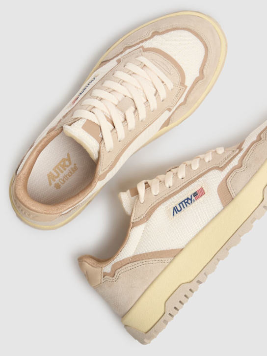 Autry: Wildpace Low sneakers - Brown/White - women_4 | Luisa Via Roma