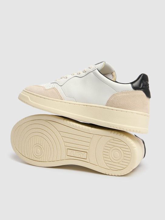 Autry: Medalist Low sneakers - men_4 | Luisa Via Roma