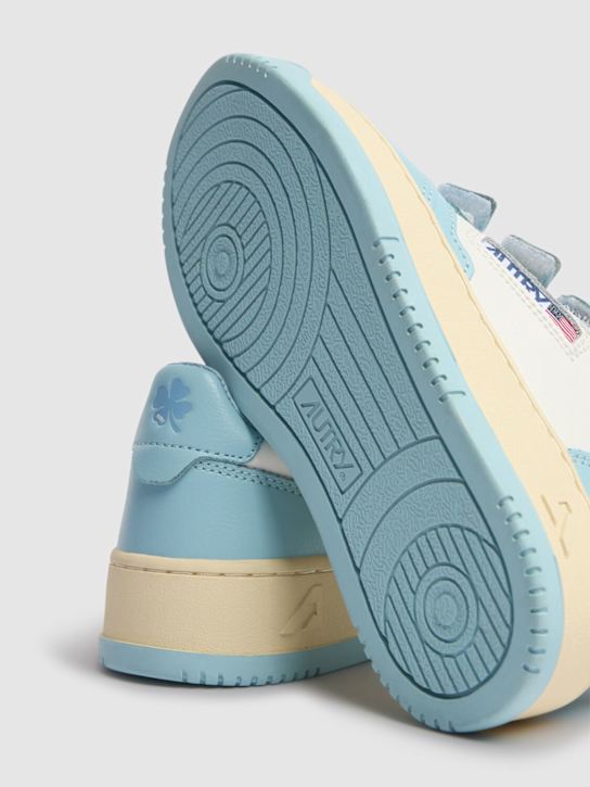 Autry: Kidstripes low leather strap sneakers - White/Blue - kids-girls_2 | Luisa Via Roma