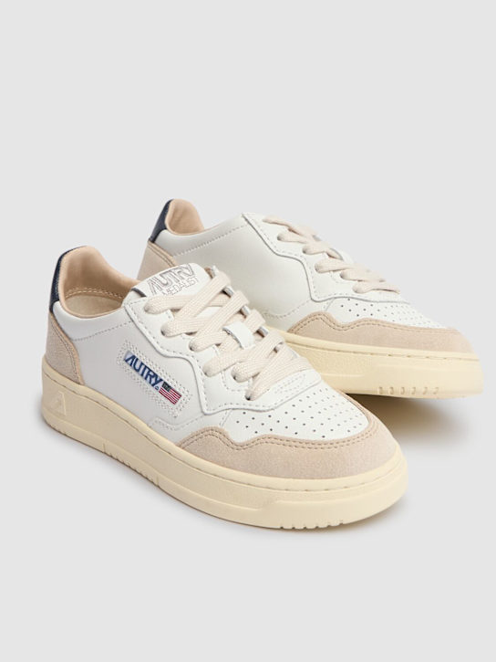 Autry: Medalist ローレザーレースアップスニーカー - kids-boys_1 | Luisa Via Roma