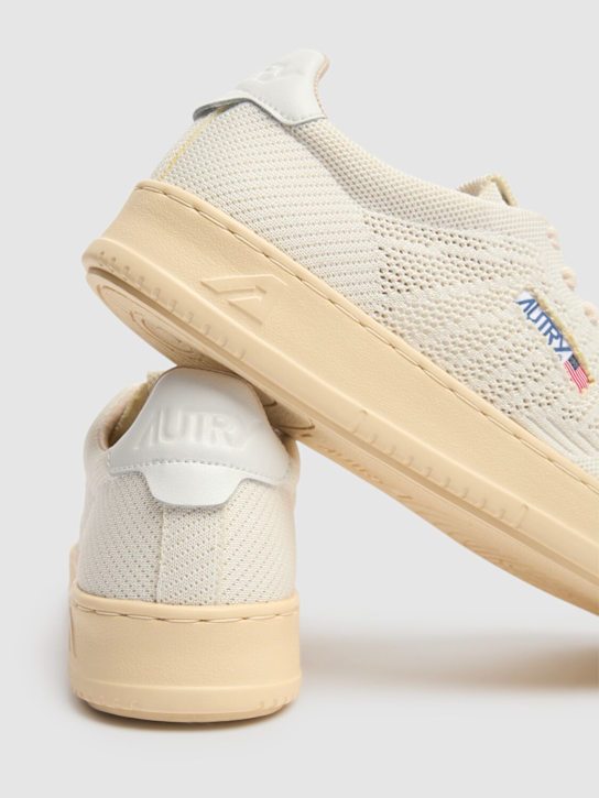 Autry: Easeknit Low sneakers - Ivory - men_3 | Luisa Via Roma