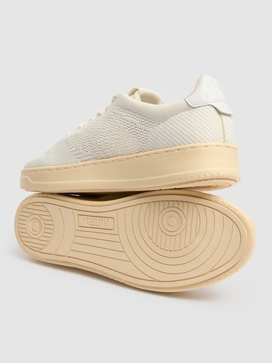 Autry: Easeknit Low sneakers - Ivory - men_4 | Luisa Via Roma