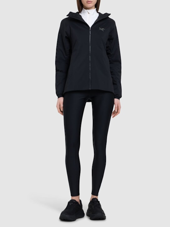 Arc'teryx: Giacca Atom con cappuccio - women_1 | Luisa Via Roma