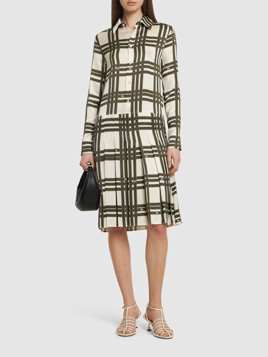 Burberry: Vestito chemisier in seta mulberry check plissé - Beige/Verde - women_1 | Luisa Via Roma