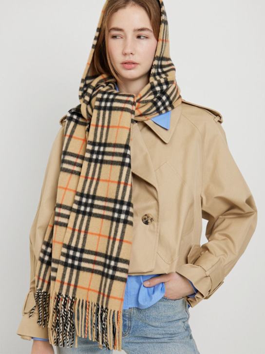 Burberry: Sciarpa in cashmere Giant Check - women_1 | Luisa Via Roma