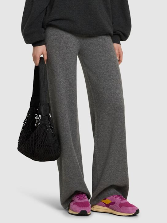 Autry: Reelwind Low sneakers - Rose/Calen - women_1 | Luisa Via Roma