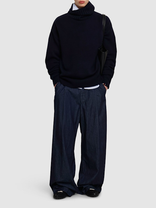 Extreme Cashmere: N20 Xtra Core oversize sweater - men_1 | Luisa Via Roma