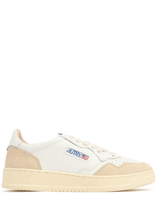 Autry: Medalist Low sneakers - White - women_0 | Luisa Via Roma