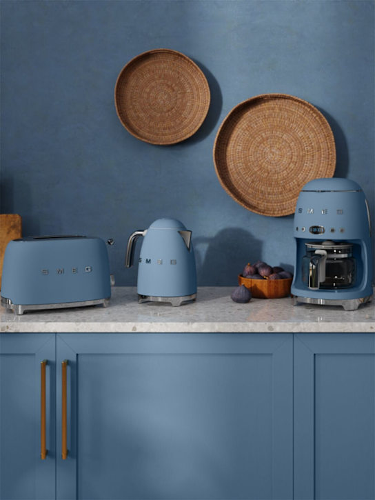 Smeg: Storm blue electric kettle - Storm Blue - ecraft_1 | Luisa Via Roma
