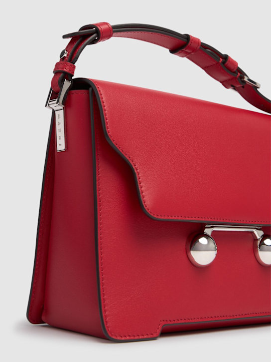Marni: Medium Trunkaroo leather shoulder bag - Hot Red - women_2 | Luisa Via Roma