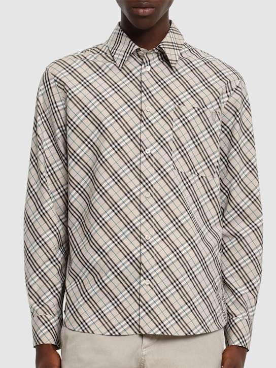 Burberry: Bias cut Check shirt - Husk Ip Check - men_2 | Luisa Via Roma
