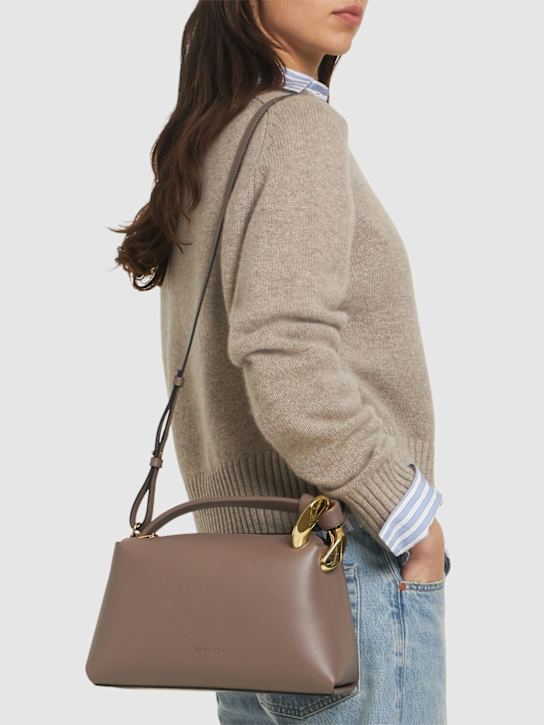 JW Anderson: Corner grain leather shoulder bag - women_1 | Luisa Via Roma