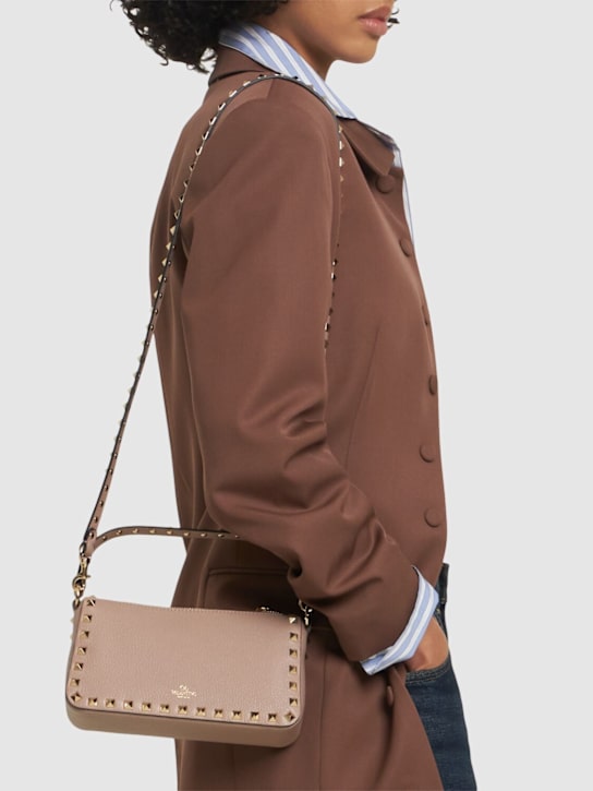 Valentino Garavani: Small Rockstud grainy leather bag - women_1 | Luisa Via Roma
