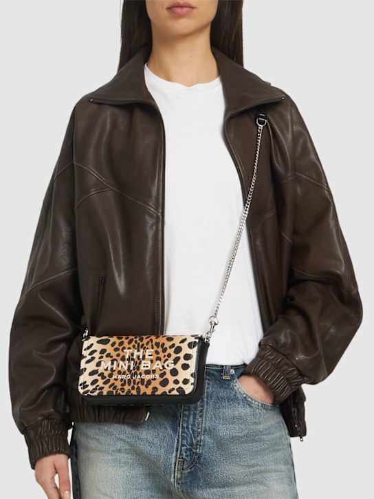 Marc Jacobs: Pochette The Mini in pelle con catena - Cheetah - women_1 | Luisa Via Roma
