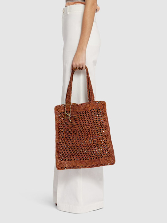 Chloé: Tote aus Häkelei „Summer Banana“ - Clay Brown - women_1 | Luisa Via Roma