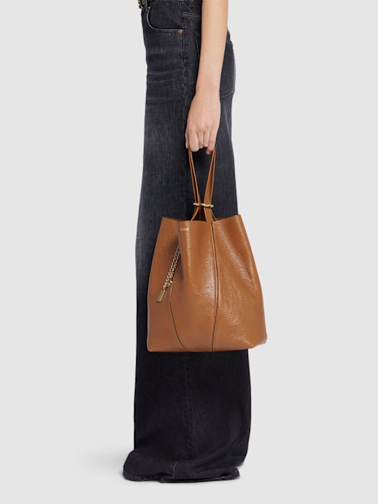Chloé: Medium Chloe Spin grain leather bag - Clay Brown - women_1 | Luisa Via Roma