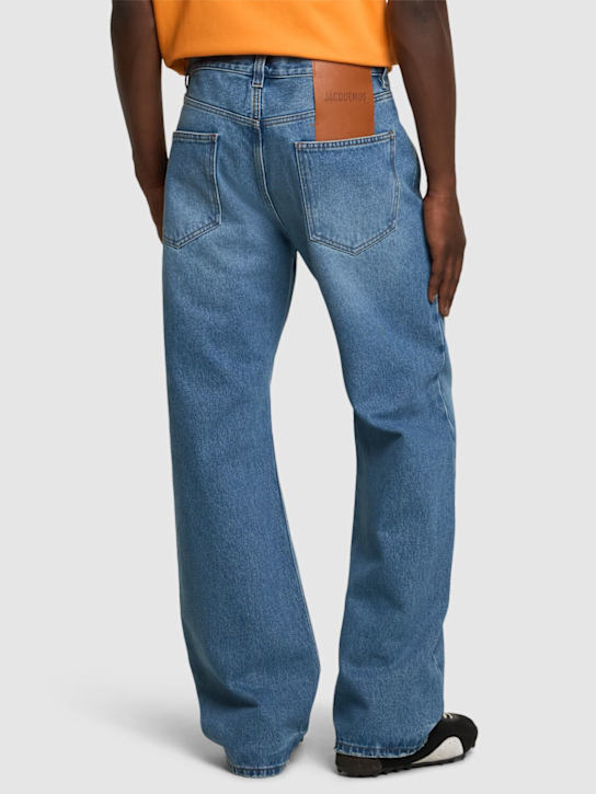 Jacquemus: Le de nîmes droit cotton denim jeans - Blue/Tabac - men_2 | Luisa Via Roma