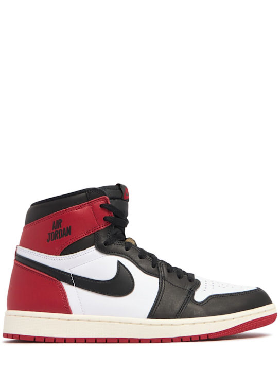 Jordan: Sneakers "Air Jordan 1 Retro High OG“ - Weiß/Schwarz/Ro - men_0 | Luisa Via Roma