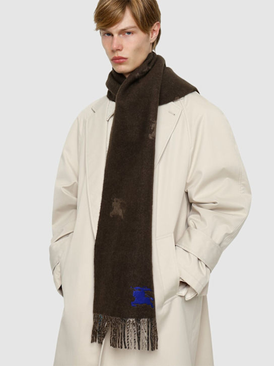 Burberry: Schal aus Kaschmirjacquard „Giant“ - men_1 | Luisa Via Roma