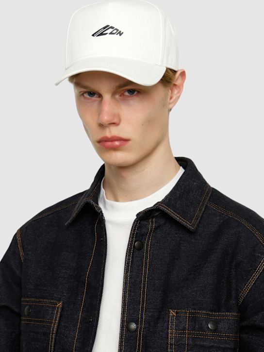 Dsquared2: Icon cotton logo hat - White - men_1 | Luisa Via Roma