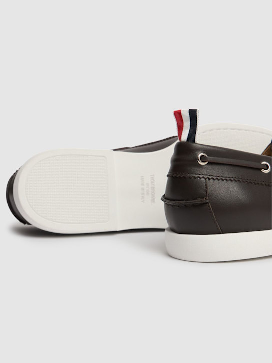 Thom Browne: Calf leather boat shoes - Brown - men_3 | Luisa Via Roma
