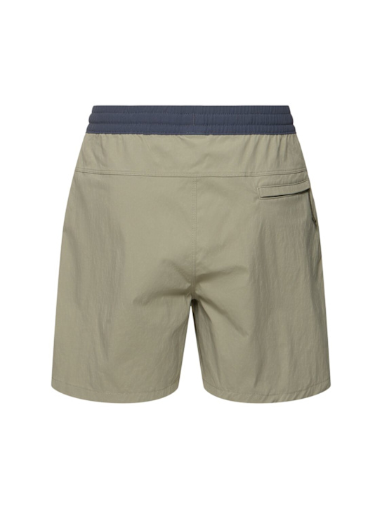 Patagonia: Shorts „Baggies Light 6““ - River Green - men_1 | Luisa Via Roma