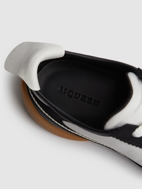 McQueen: Flexion leather sneakers - White/Black - men_3 | Luisa Via Roma