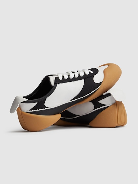 McQueen: Flexion leather sneakers - White/Black - men_2 | Luisa Via Roma