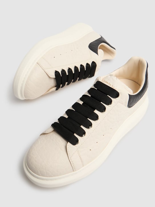 McQueen: Oversized leather sneakers - Off White/Black - men_2 | Luisa Via Roma