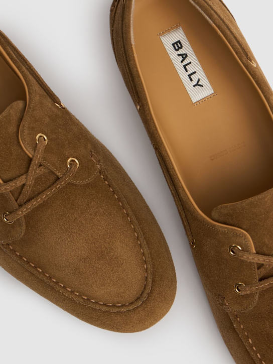 Bally: LVR Exclusive 10mm Plume suede loafers - Beige - men_4 | Luisa Via Roma