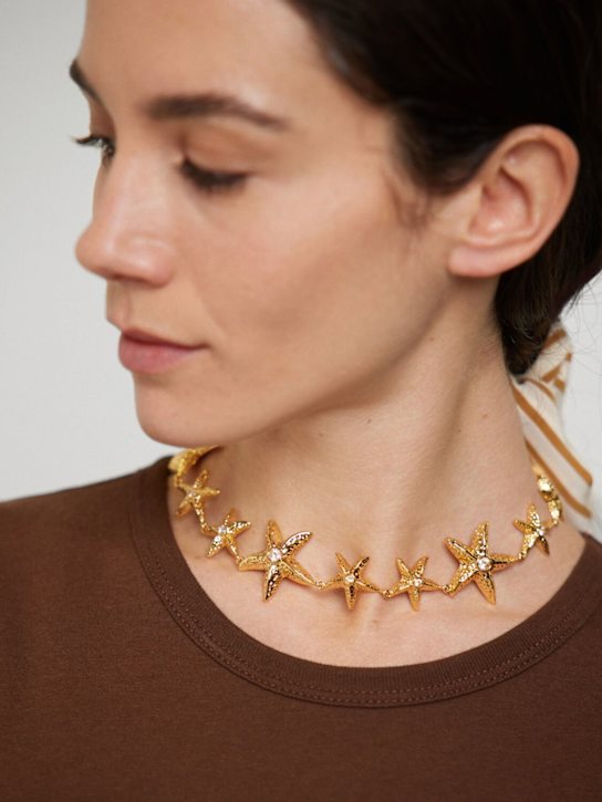 Self-portrait: Mottled gold sea star necklace - women_1 | Luisa Via Roma