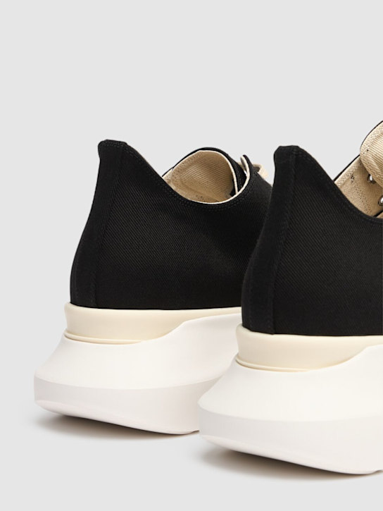 Rick Owens DRKSHDW: Abstract denim low sneakers - Black/Milk - men_4 | Luisa Via Roma